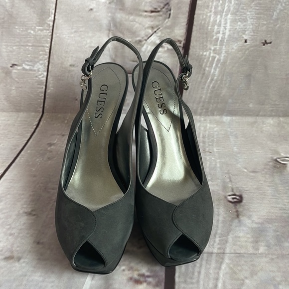 Guess Suede peep toe Heels in size 7.5 NIB! - Picture 4 of 11